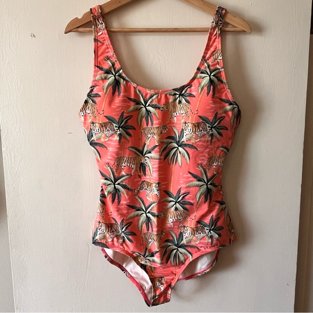 Ocean Gear Coral One-Piece Swimsuit with Palm Trees & Tigers Print, Size XL 🌴🐅